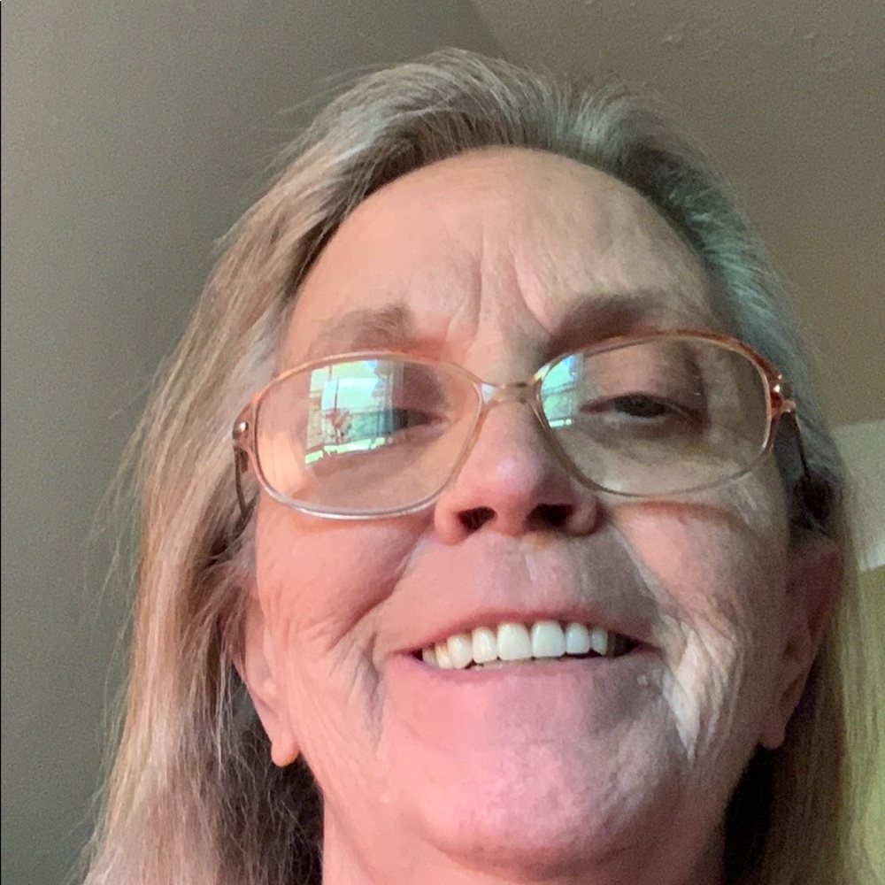 Meet your Posher, Valerie
